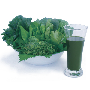 野菜とコップに入った菜食健美